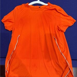 Men’s Lululemon shirt